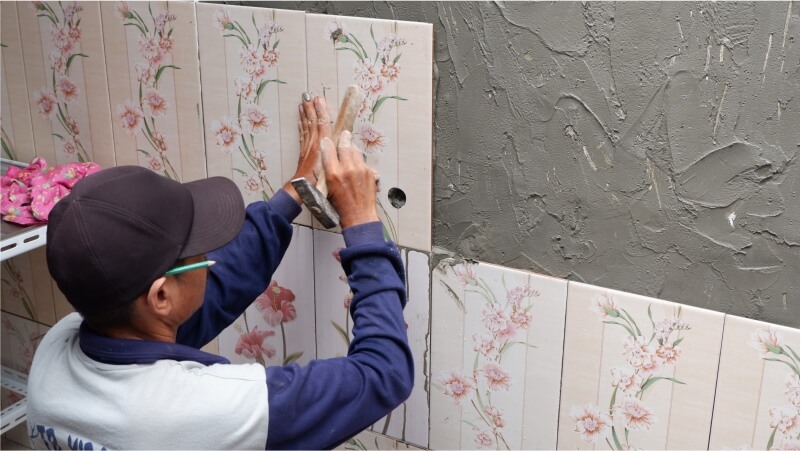 Proses Waterproofing Atap Spandek